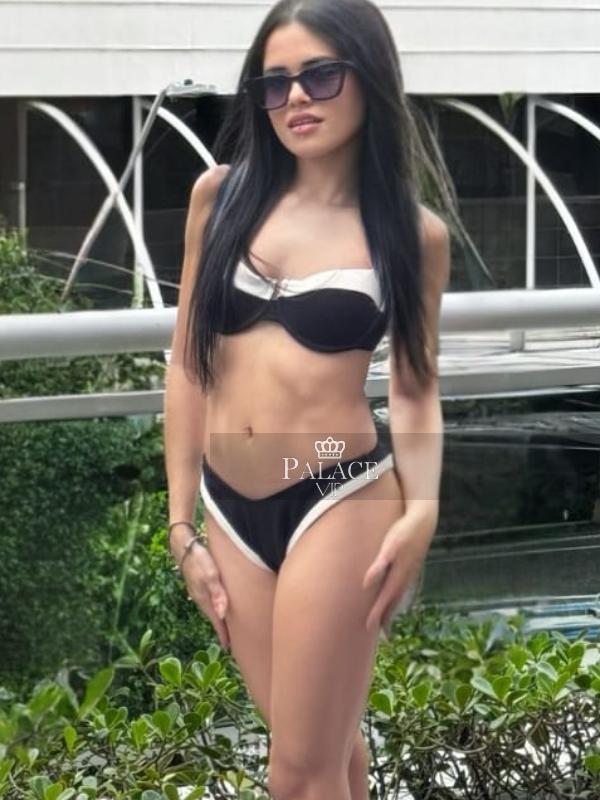 Laylah (25)