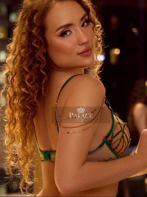 Victoria, Earls Court, Brazilian Escort