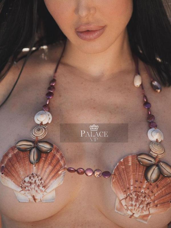 Victoria, South Kensington, French Escort