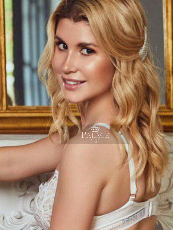 Elizabeth, Kensington, Russian Escort