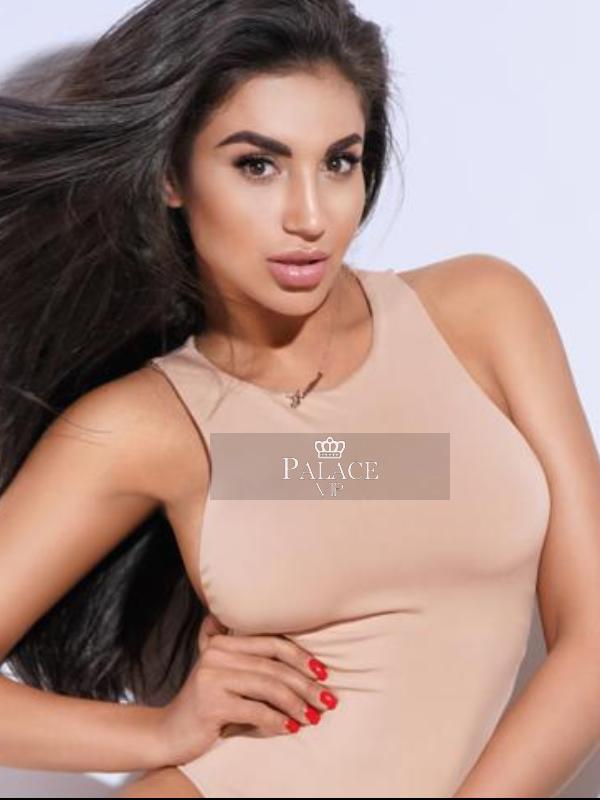 Fatima, Chelsea, Russian Escort