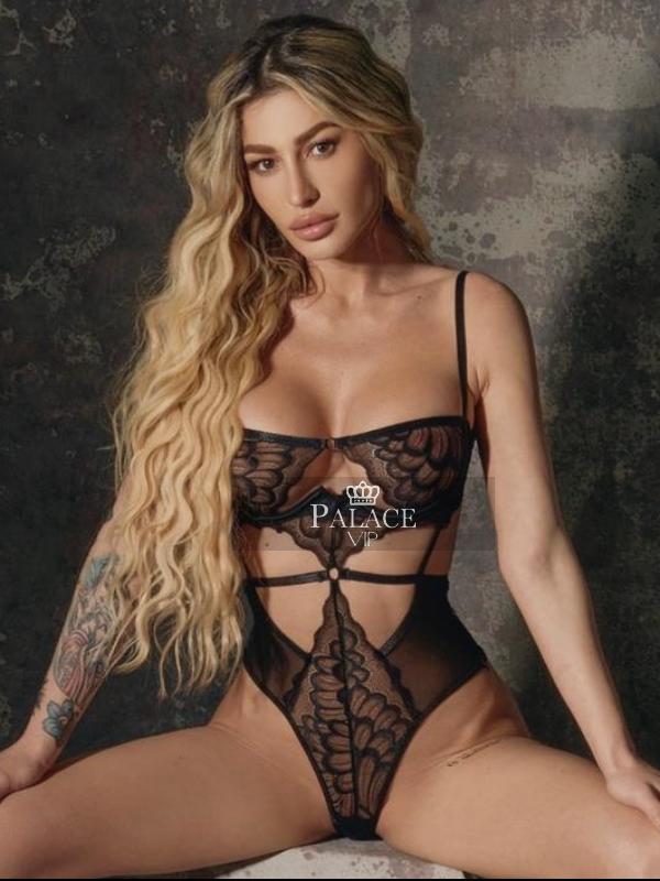 Lorena, South Kensington, Romanian Escort