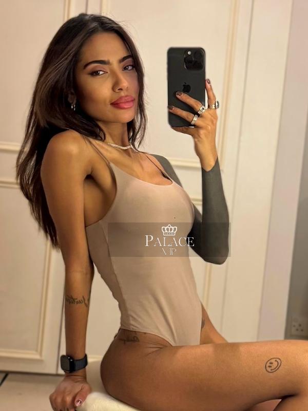 Rivka, Earls Court, Brazilian Escort