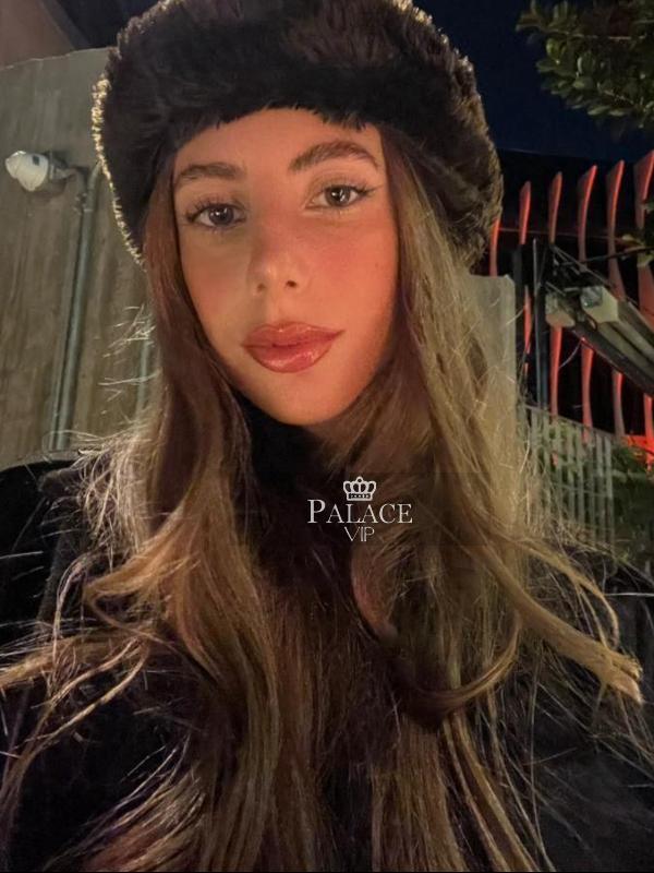 Phoebe, Outcall Only, Italian Escort