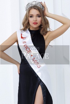 Viky, Knightsbridge, Russian Escort