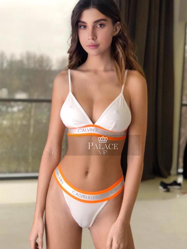 Mari, Chelsea, Russian Escort