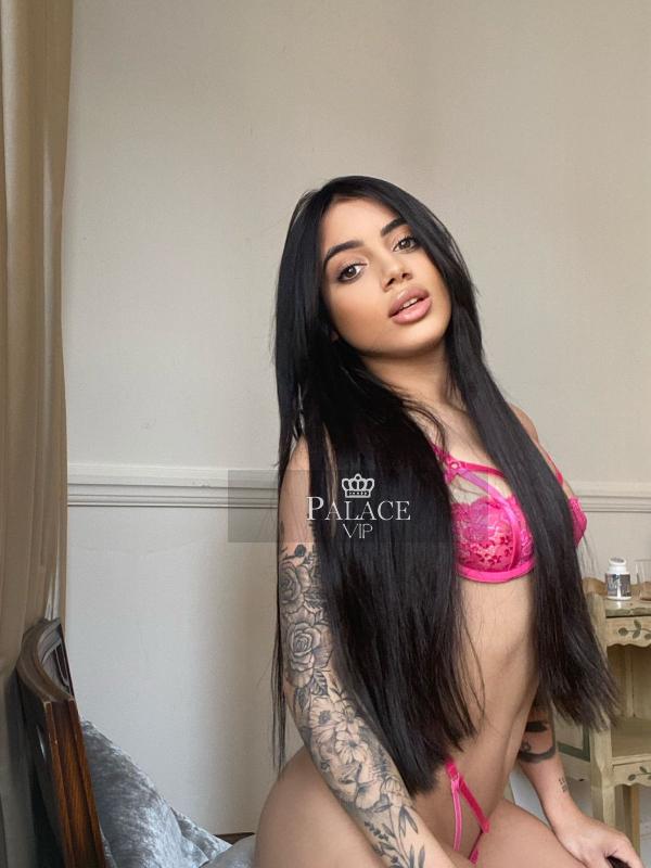 Andressa, Earls Court, Brazilian Escort