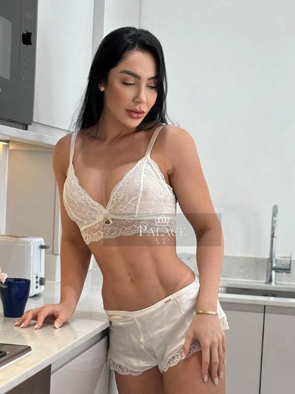 Bella, Kensington, Brazilian Escort