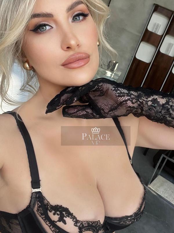 Natalia (25)