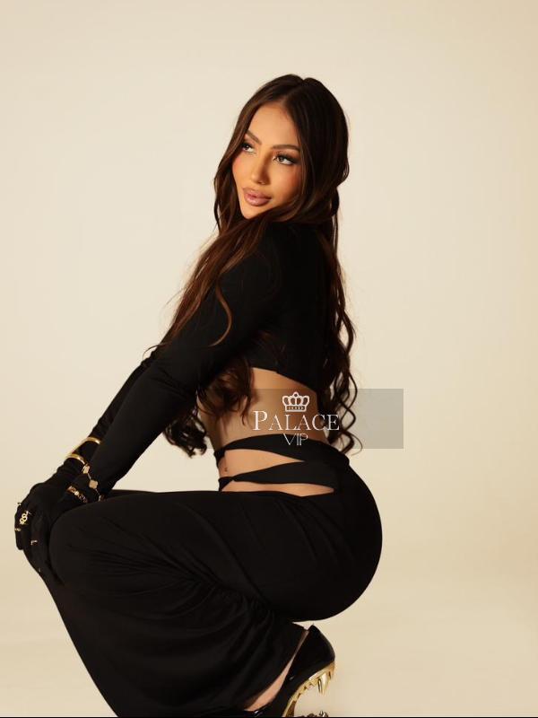 Bella, South Kensington, Brazilian Escort