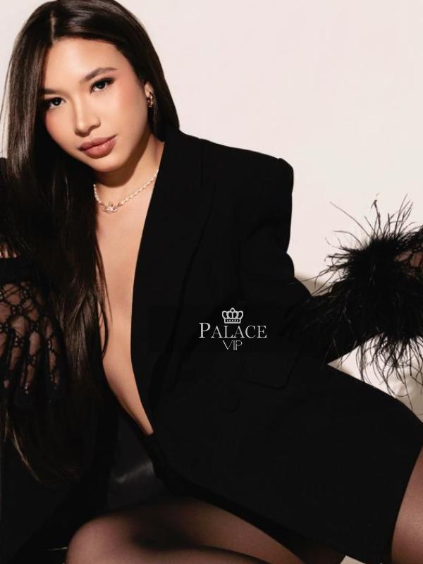 Maria, Earls Court, Brazilian Escort